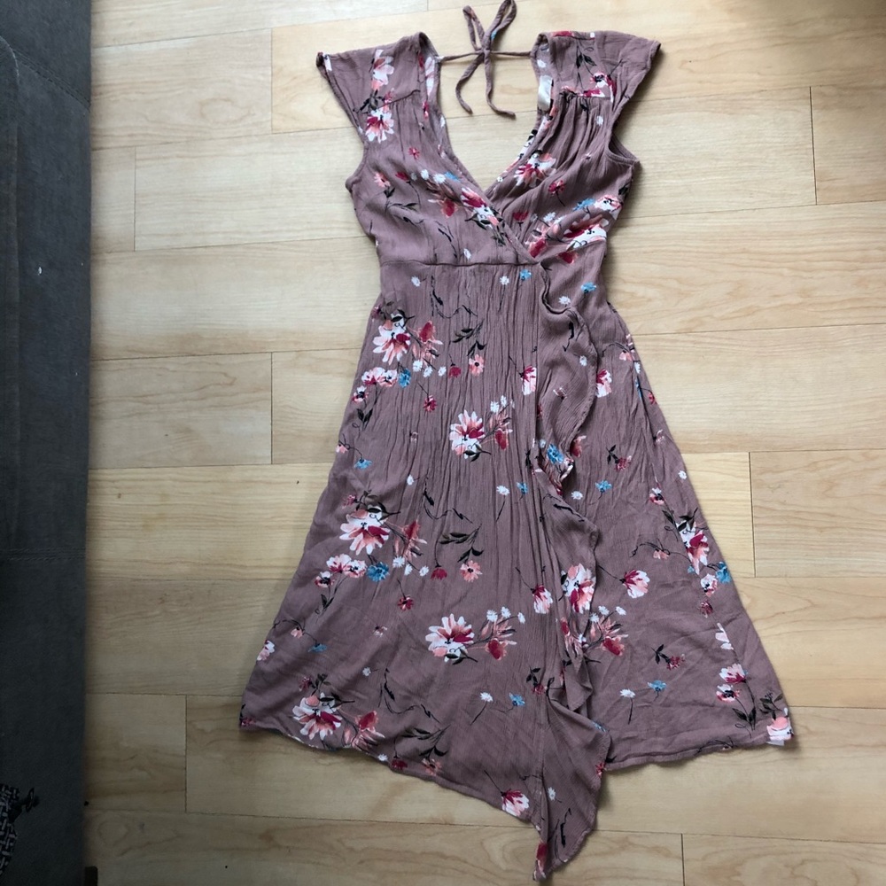 BAND OF GYPSIES Mauve Floral Crepe Dress